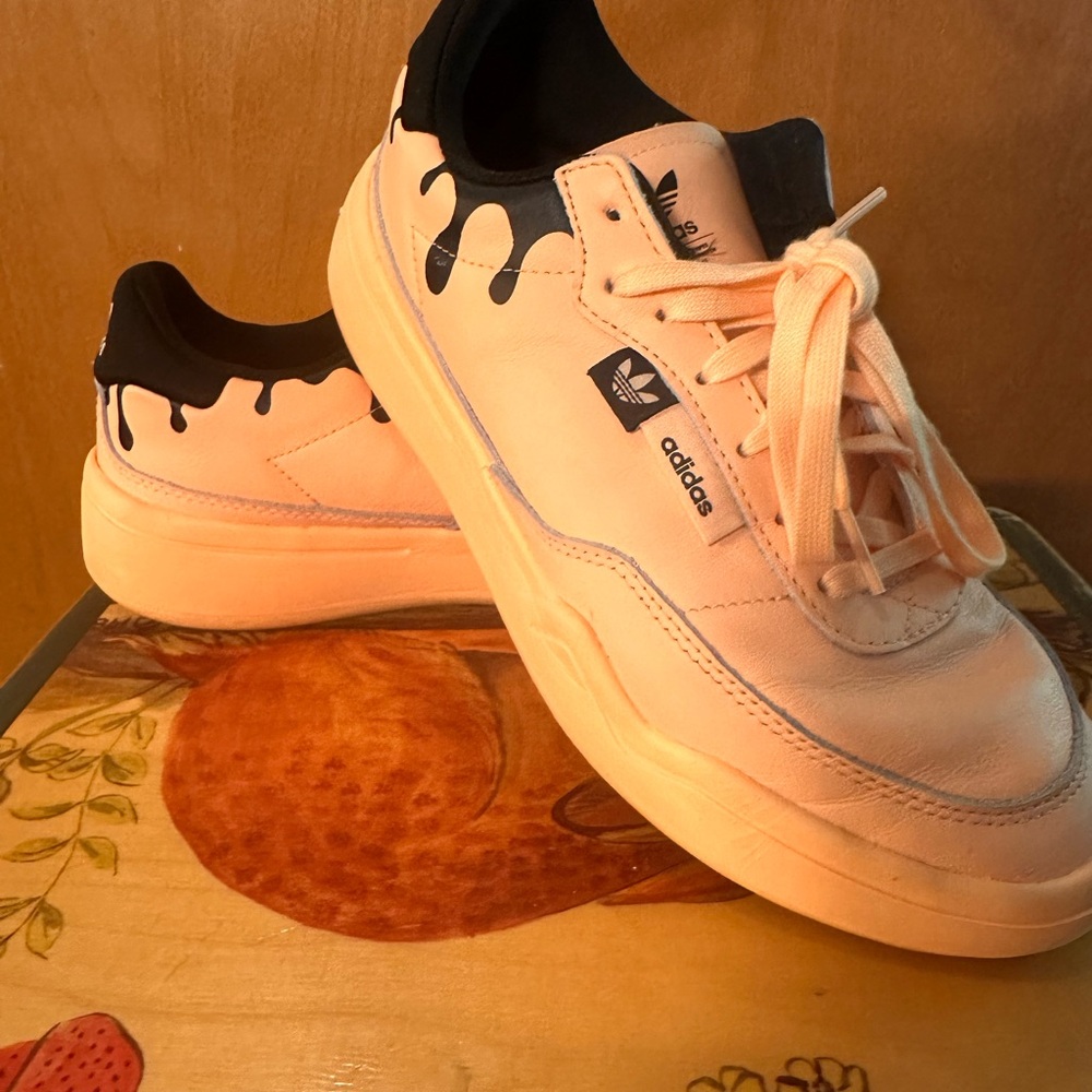 Adidas Her Court sz 8